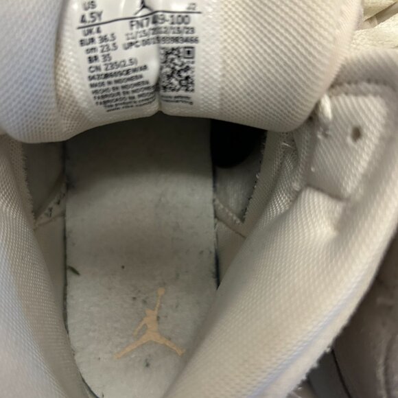 Jordan Kids Jordan 1 Low "Pale Ivory" sneakers Size 4.5 - Picture 5 of 5